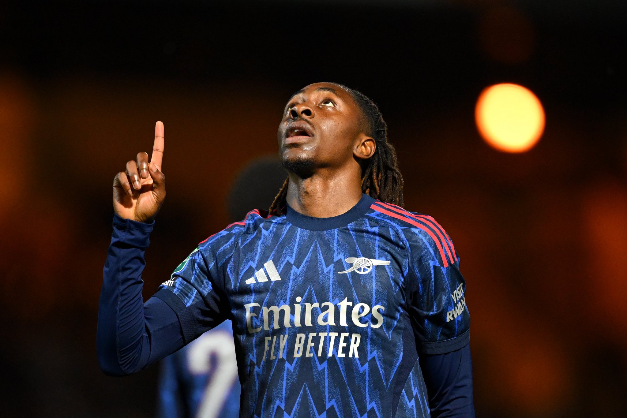 Gol Pertama Eze Gemparkan Vale Park, Trossard Tambah Garam Luka Port Vale!