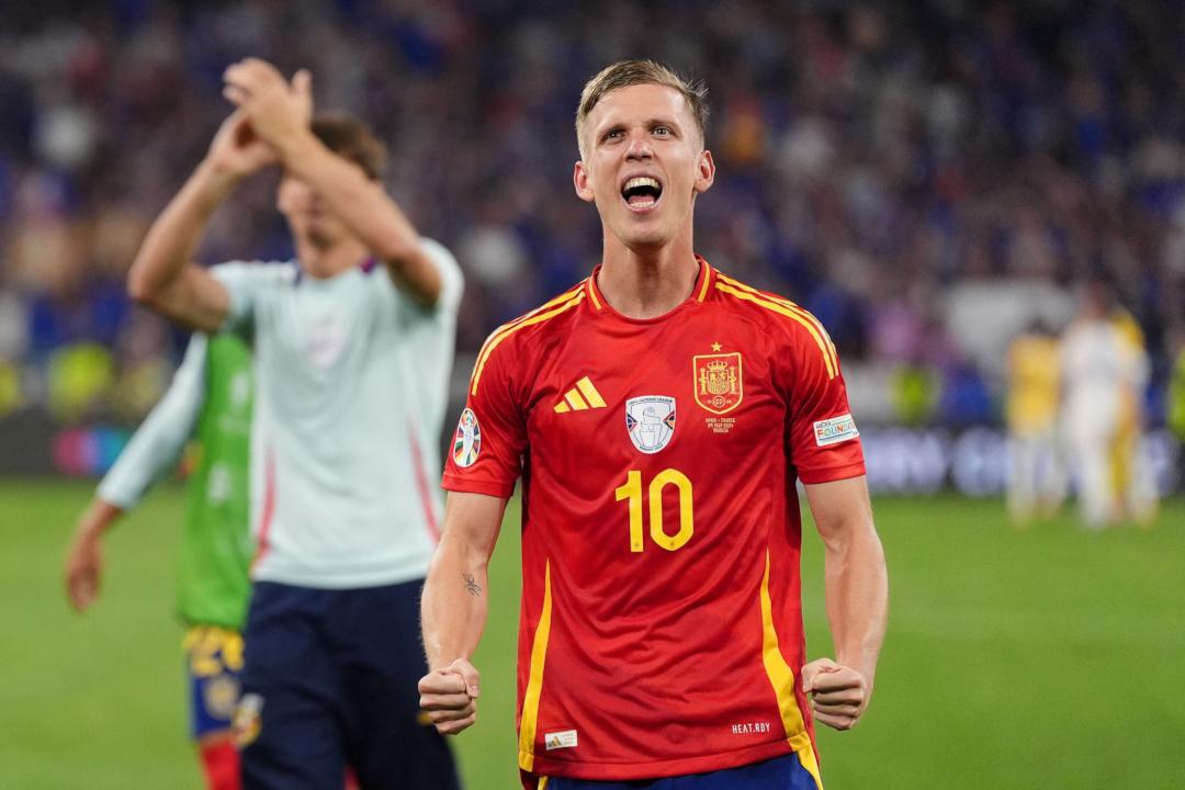 DANI OLMO TOLAK TAWARAN ARSENAL DEMI KEKAL DI CAMP NOU