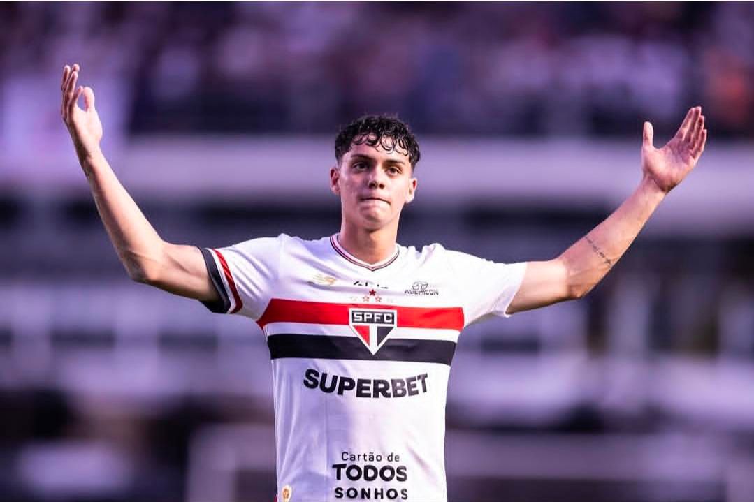 LUCCA MARQUES JADI TARUHAN GANTI MARTINELLI & NWANERI