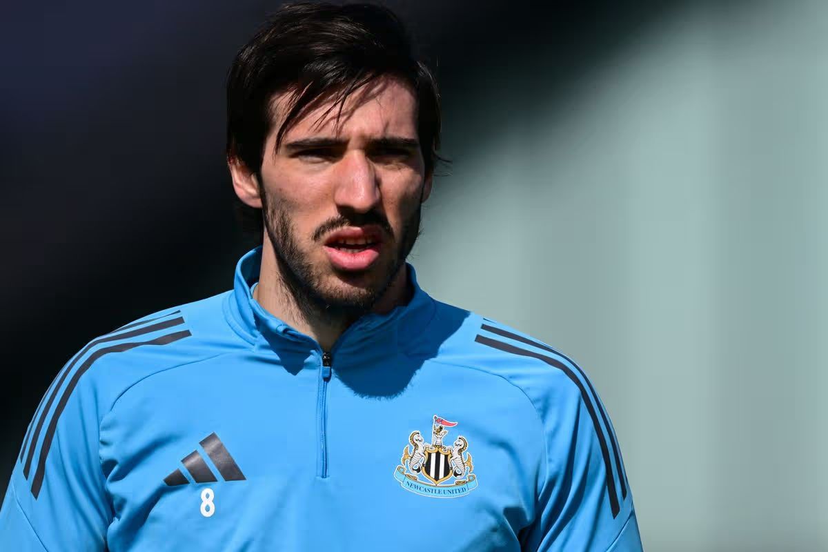 GARY PALLISTER GESA MANCHESTER UNITED SAMBAR SANDRO TONALI