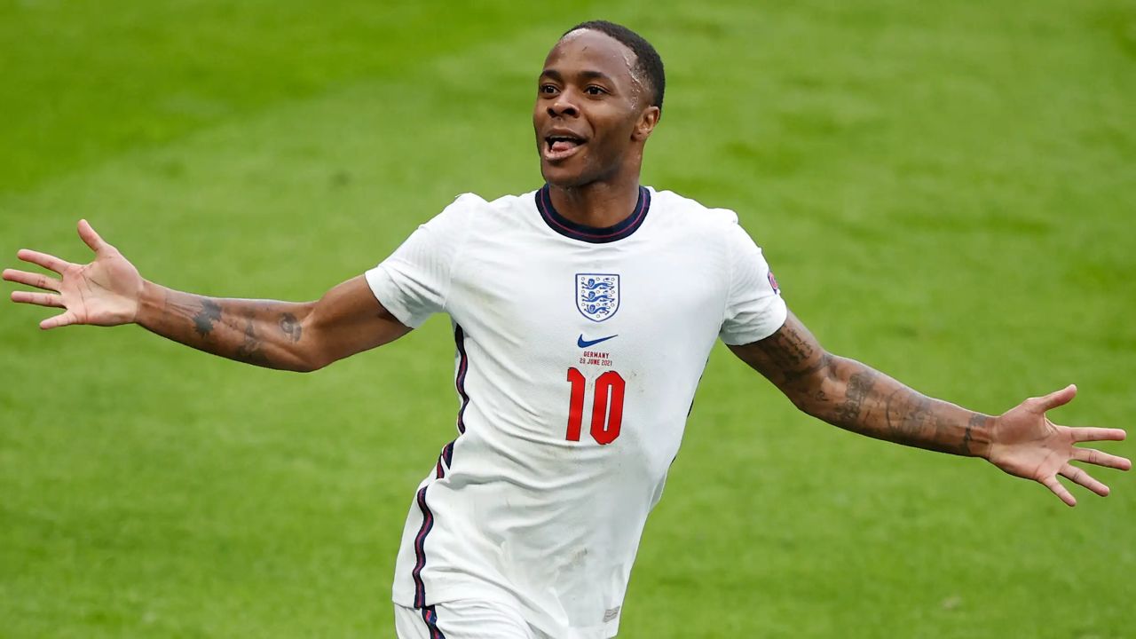 STERLING SAH TINGGALKAN FEYENOORD