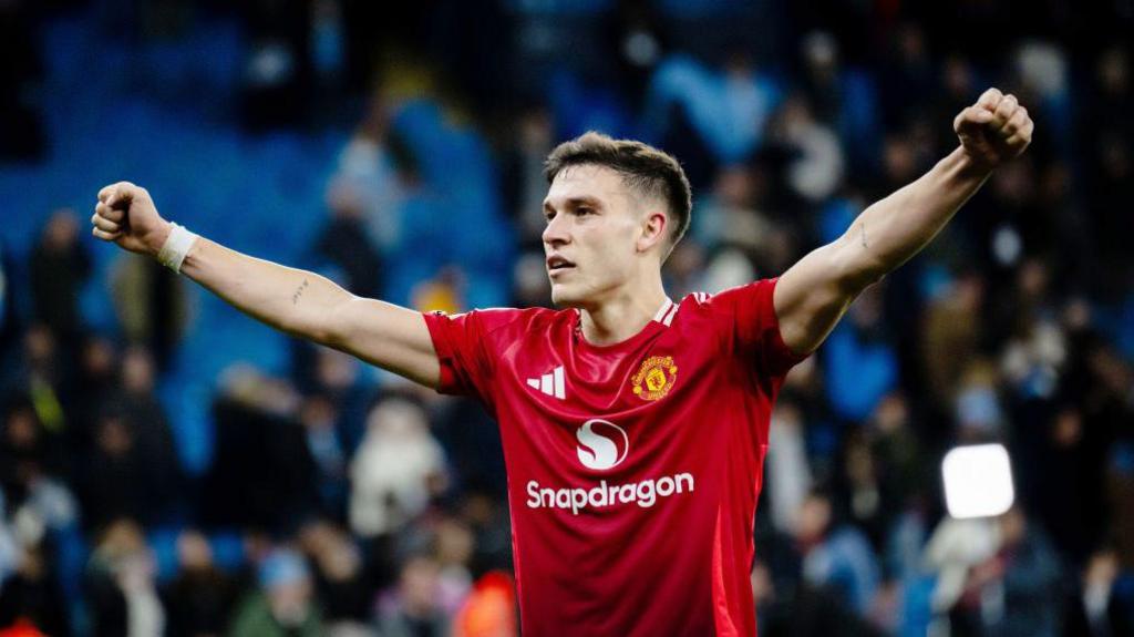 MANCHESTER UNITED TETAPKAN HARGA 'LELONG' BUAT MANUEL UGARTE