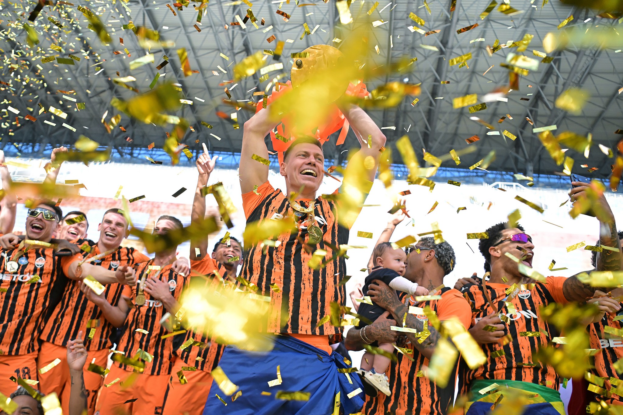 SHAKHTAR DONETSK RANGKUL GELARAN LIGA KE-16