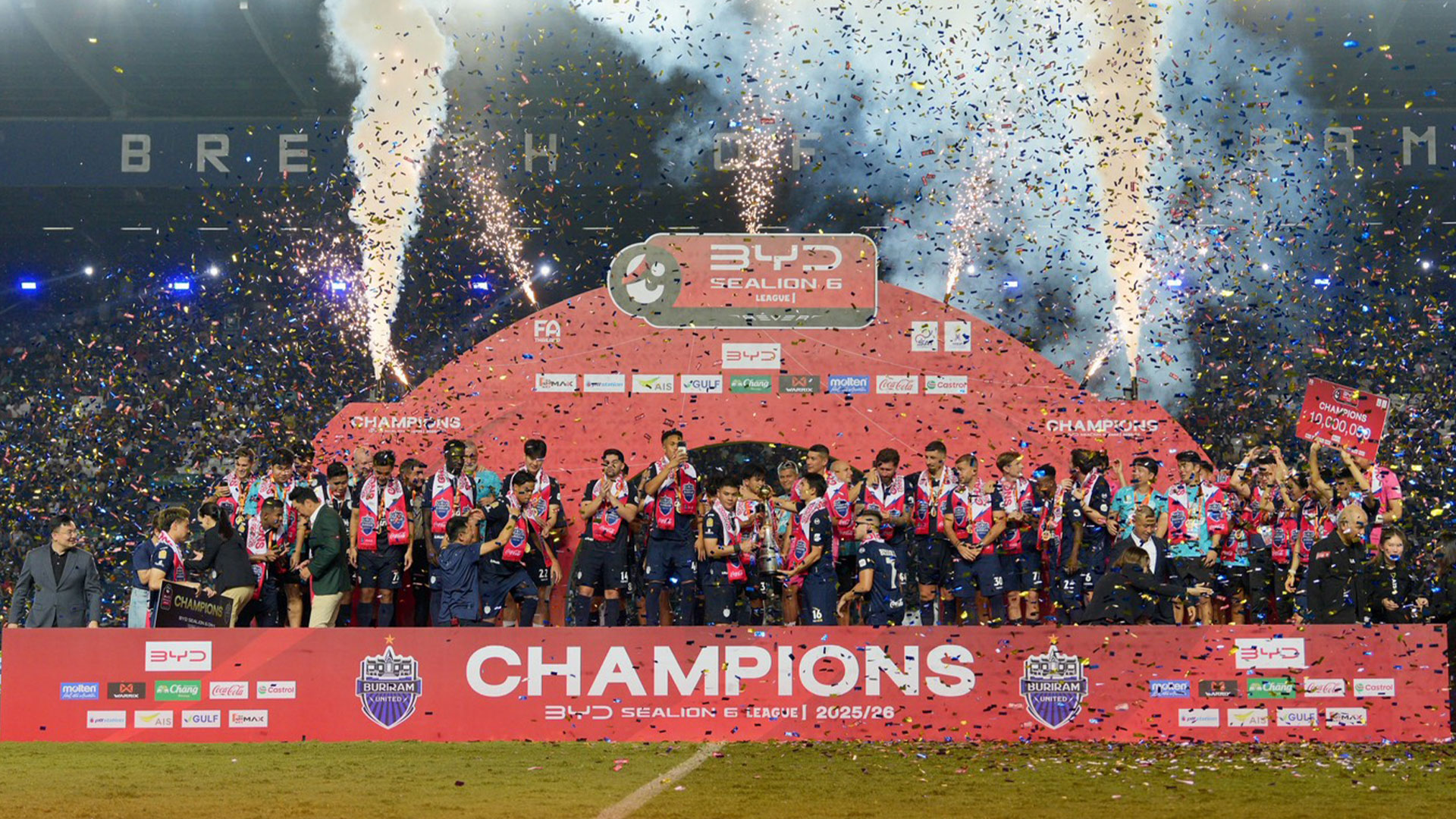 BURIRAM UNITED RANGKUL KEJUARAAN LIGA LIMA KALI BERTURUT-TURUT