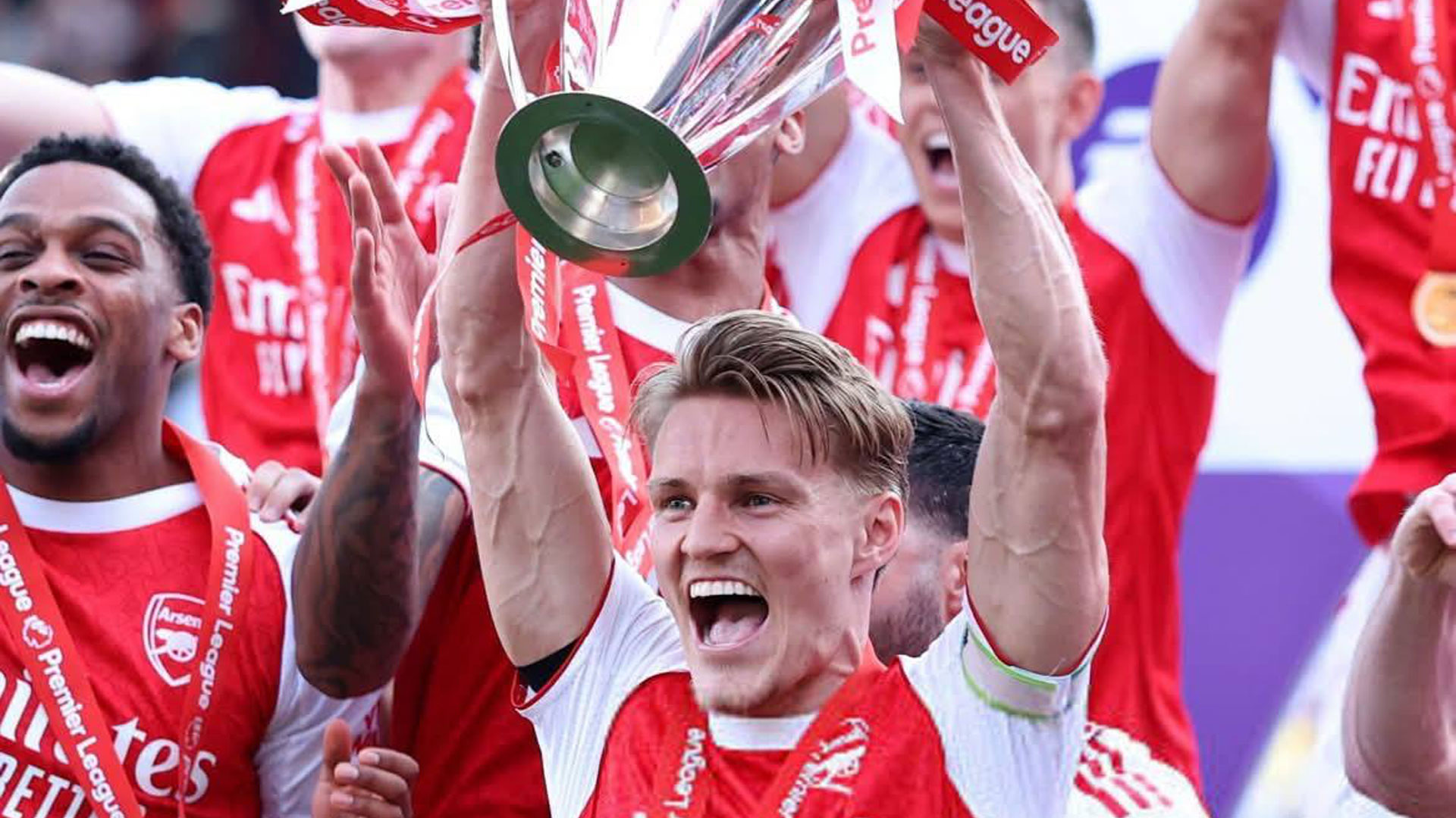ODEGAARD SIFATKAN KEJAYAAN JUARA LIGA SEBAGAI ‘LUAR BIASA’